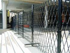 Expandable Fence Barriers